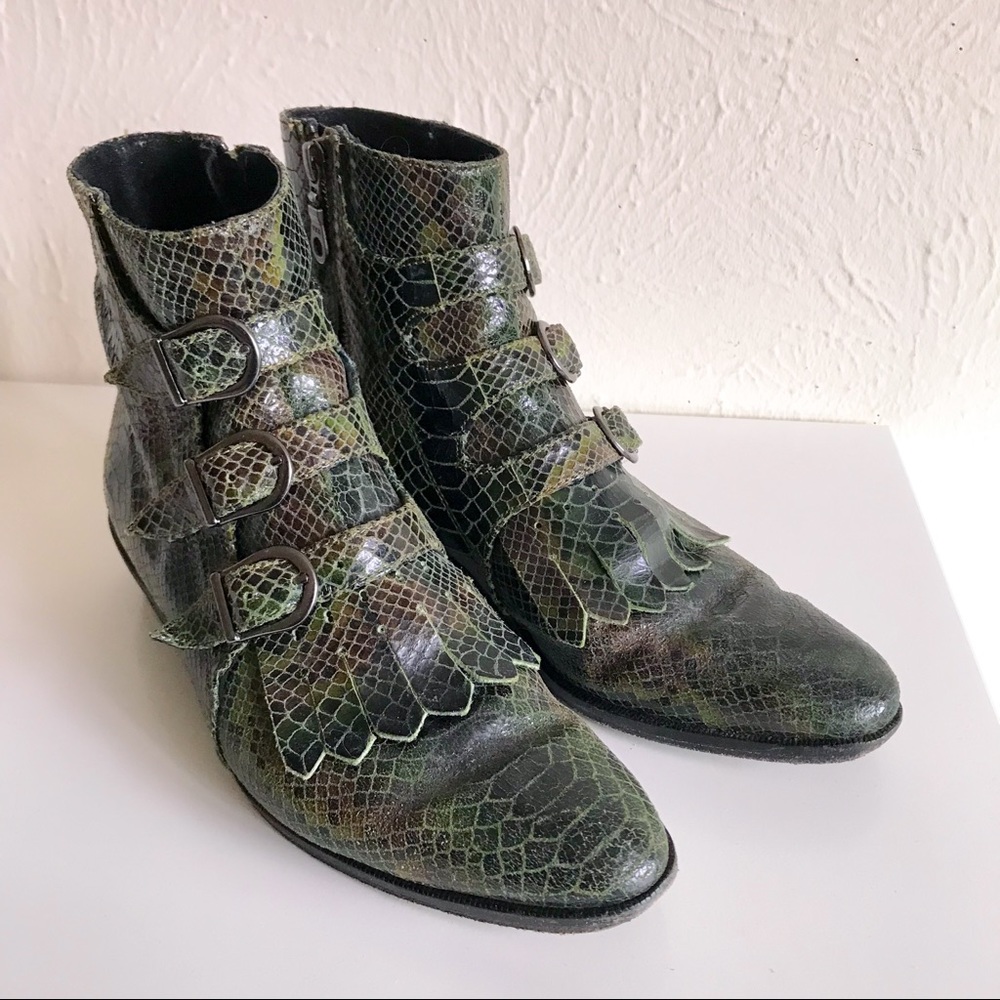 MODERN VICE Jett Classic Snakeskin Ankle Boots